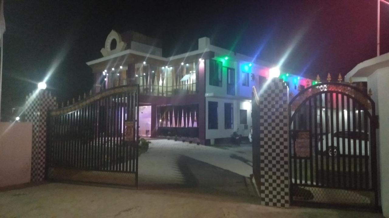 Hotel The Ideal Kushinagar Εξωτερικό φωτογραφία