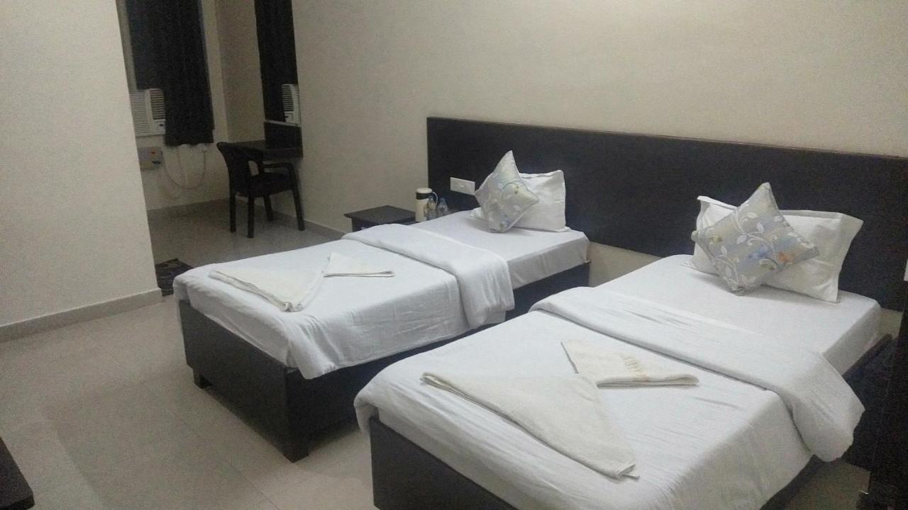 Hotel The Ideal Kushinagar Εξωτερικό φωτογραφία