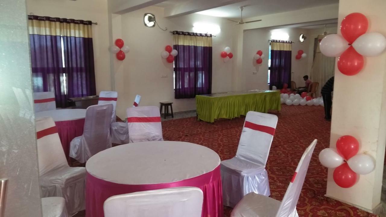 Hotel The Ideal Kushinagar Εξωτερικό φωτογραφία