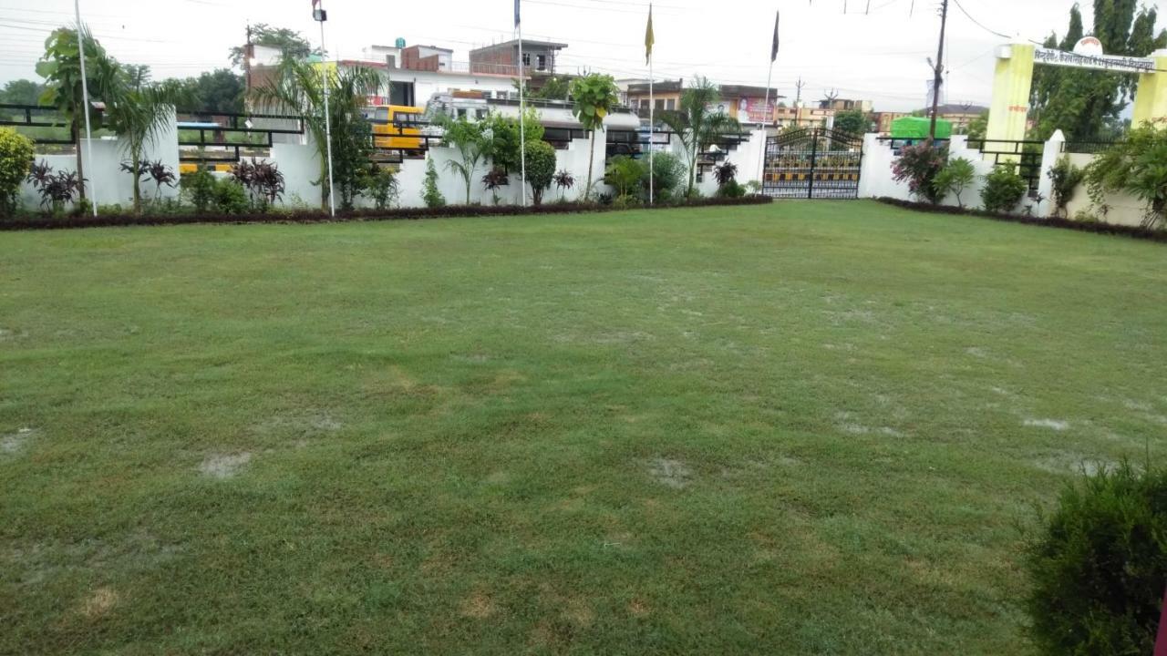 Hotel The Ideal Kushinagar Εξωτερικό φωτογραφία