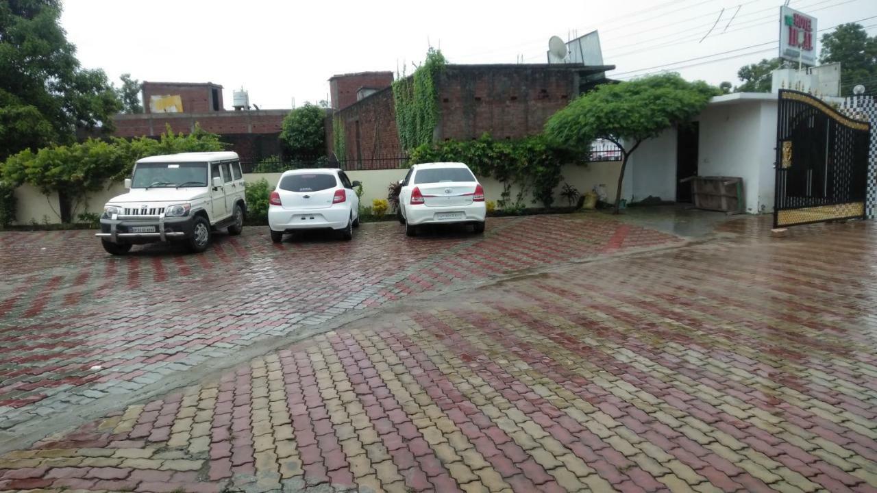 Hotel The Ideal Kushinagar Εξωτερικό φωτογραφία