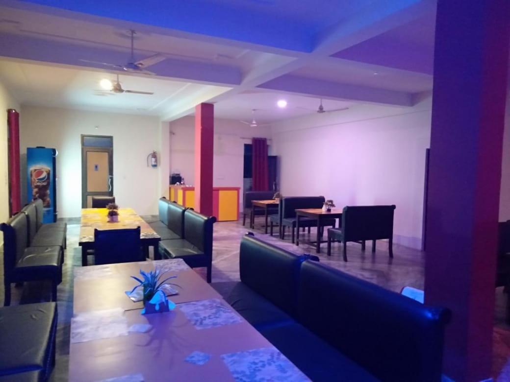 Hotel The Ideal Kushinagar Εξωτερικό φωτογραφία